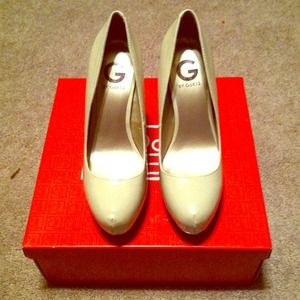 Nude Guess heels size 9