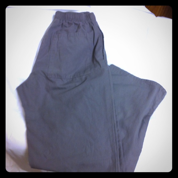 Gray scrub pants size S.