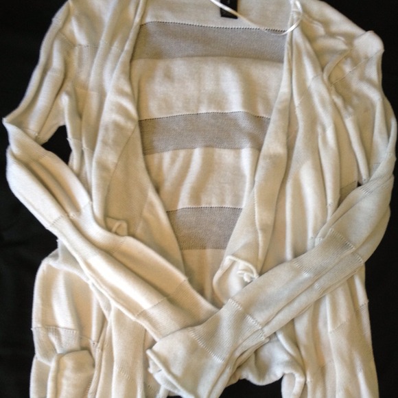 White long sleeve sweater