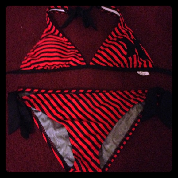 ✂Price reduced✂Hurley size M bathing suit NEW!