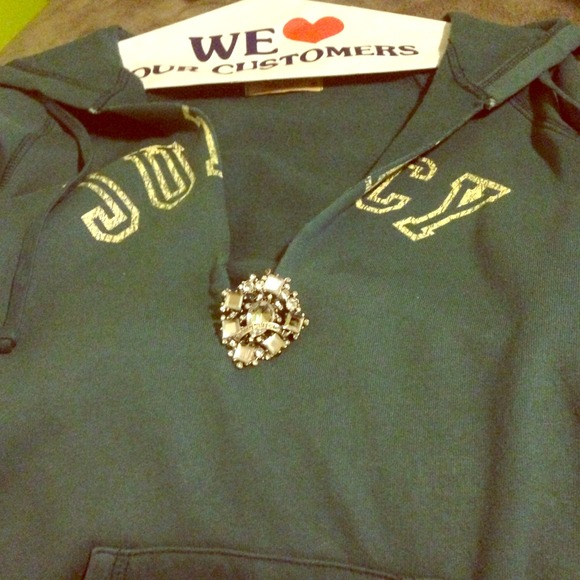 Juicy pull over hoodie with rine stone button! - Picture 1 of 4