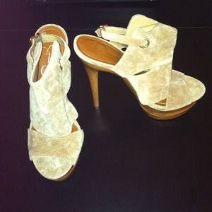 Jessica Simpson platform sandals