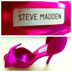 PRICE REDUCED::Pink Steve Madden Pumps