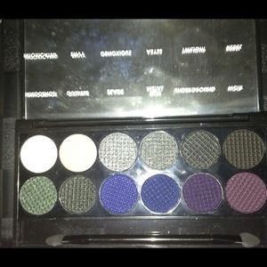 Sleek Palette in Bad Girl NEW