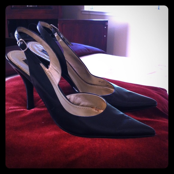 ❤NINE WEST❤👠BEAUTIFUL SLING BACK,NINE WEST PUMPS.