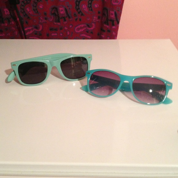 Accessories - Wayfarer sunglasses bundle