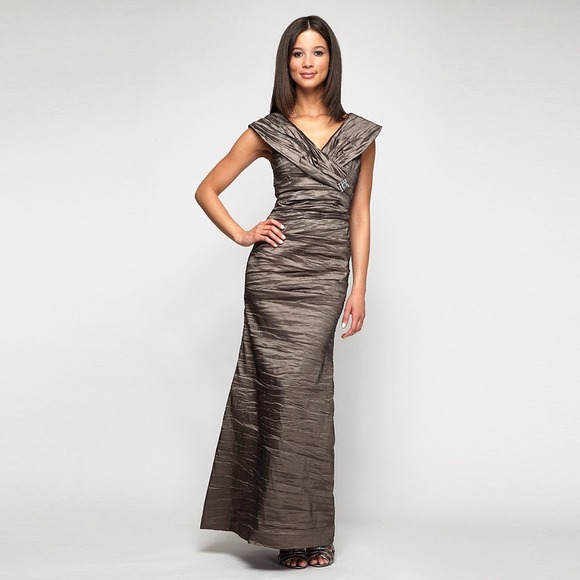 Lovely Ruched Evening Gown!
