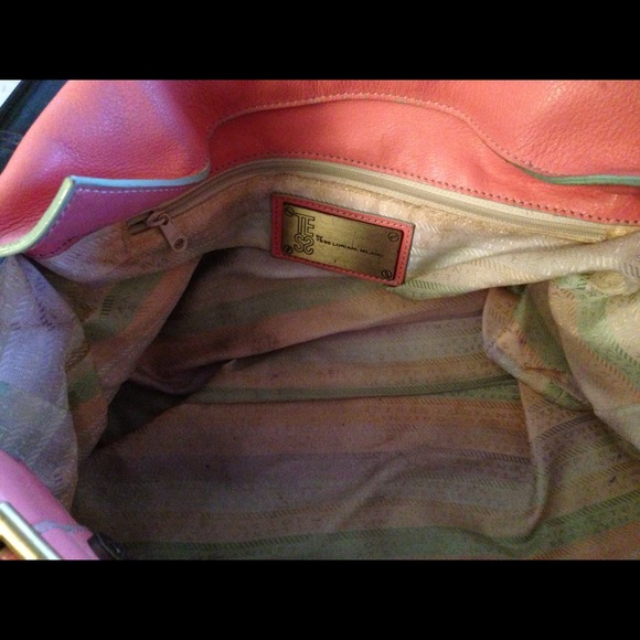 ✅REDUCED✅Pink Leather-Tess Loriani Milano purse❤ - Picture 3 of 4
