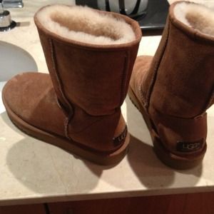 classic women's Uggs size 6