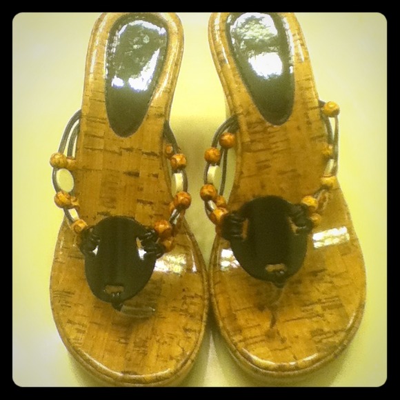 Sold under bundle---Cork wedge blk,brn beaded