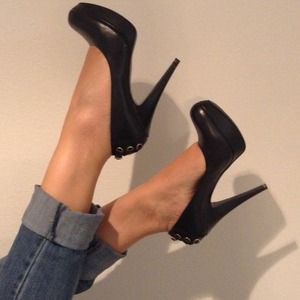 RESERVED for @viancaflyeREDUCED!!BCBGeneration