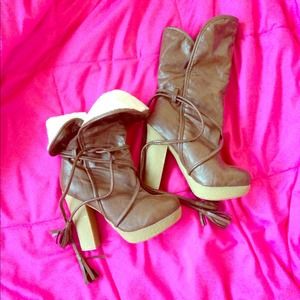 Cognac boots