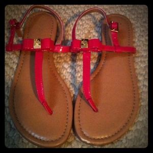 💢SOLD💢 BCBG Sandals