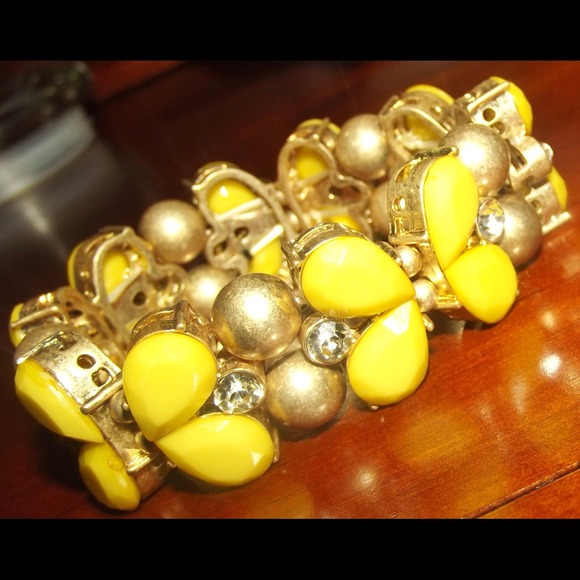 Yellow & gold  butterfly bracelet ! Very fabulous