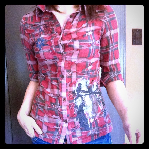 **REDUCED** Button down shirt with embroidery