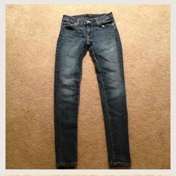 Bundled π Reduced π Levi's legging super skinnys - Picture 4 of 4