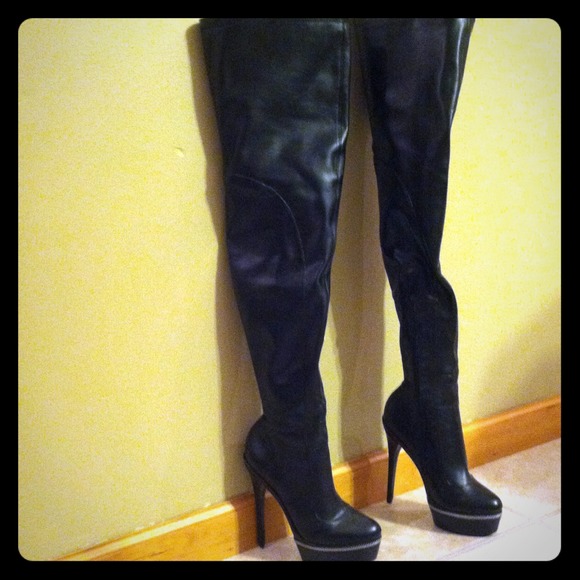 Luichiny Thigh High boots
