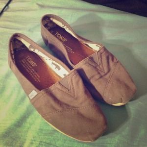 **Reduced** Gray Toms
