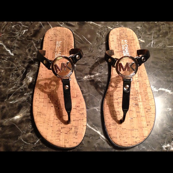 *reserved @fashionvixinmom* Blk Michael Kors