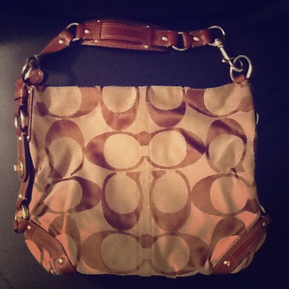 ❌SOLD❌ Coach Carly Large Signature Bag *Authentic*