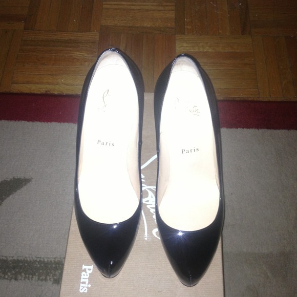💯% AUTHENTIC Christian Louboutins!!!! - Picture 2 of 4