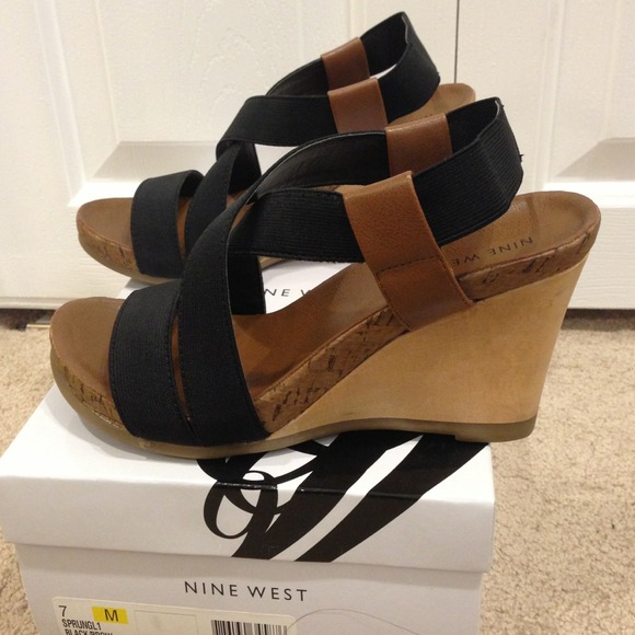 *REDUCED* Nine West Wedges - Picture 3 of 4