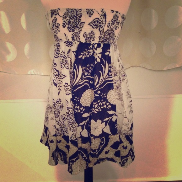 Black and white baby doll floral tube dress