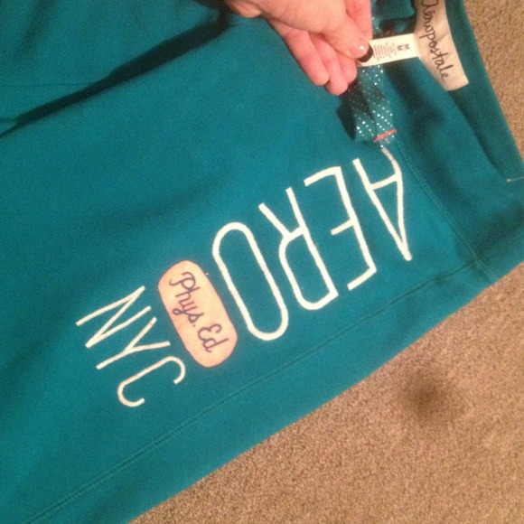 ๐REDUCED!๐Aero sweat outfit! Size M! ๐NWOT๐ - Picture 3 of 3