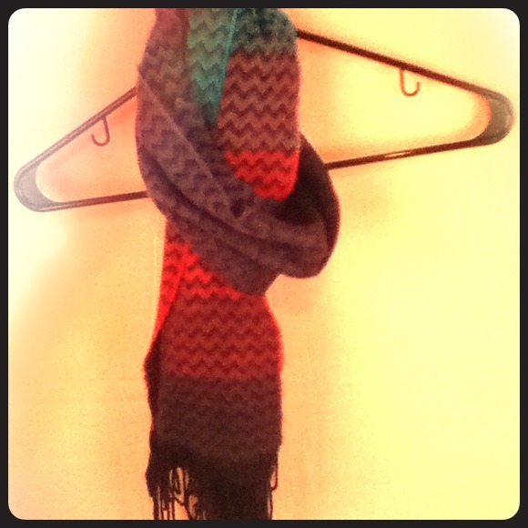 Multicolored scarf - Picture 1 of 1
