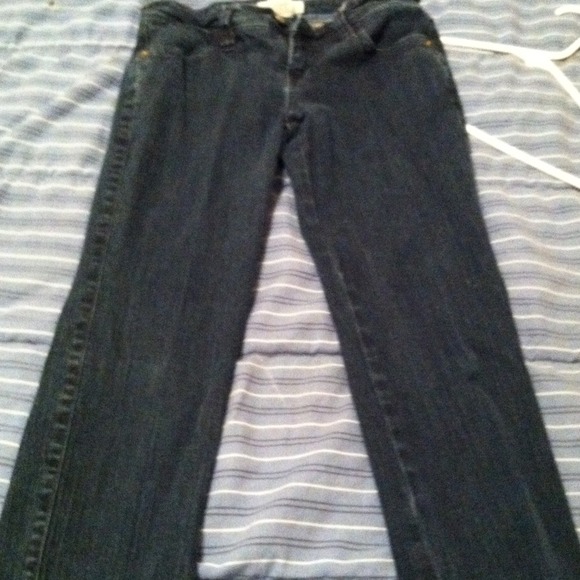 Skinny blue jeans