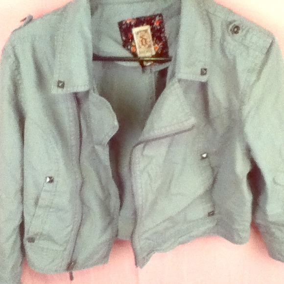 Cute gray jacket - Picture 1 of 1