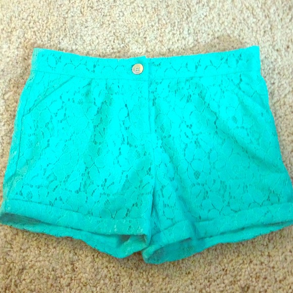 Little girls lace teal/aqua shorts