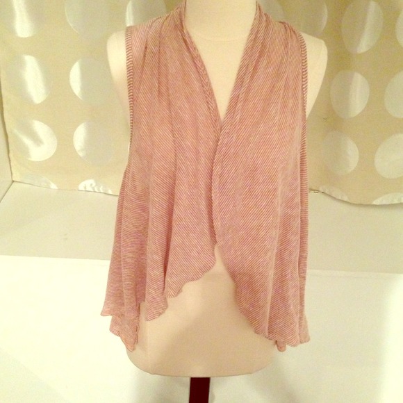 ❌❌❌SOLD❌❌❌Pink stripe sleeveless pull over