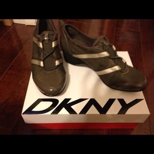 DKNY shoes