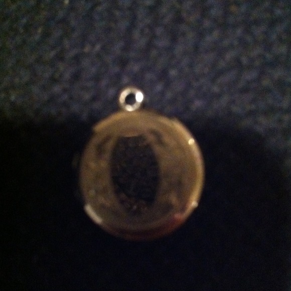 Sterling silver locket FINAL MARKDOWN