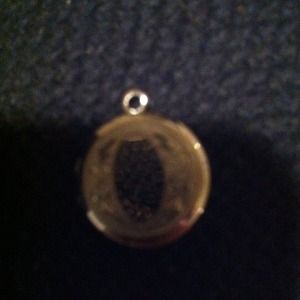 Sterling silver locket FINAL MARKDOWN