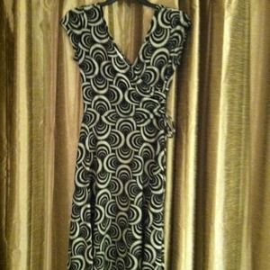 London Times blaxk and white print dress