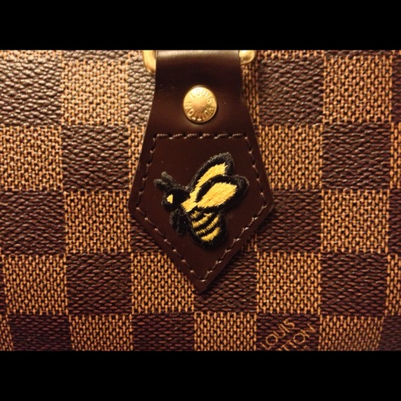 Bee on lv bandouliere 30 ebene