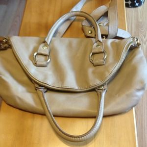 💥HOLD💥Beautiful tan cross body bag.