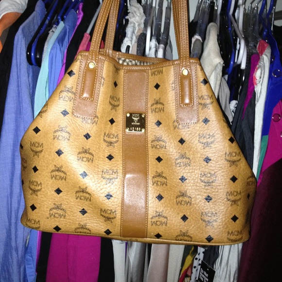 MCM Handbags - 🚫SOLD🚫 😍💯AUTHENTIC💯😍MCM Tote