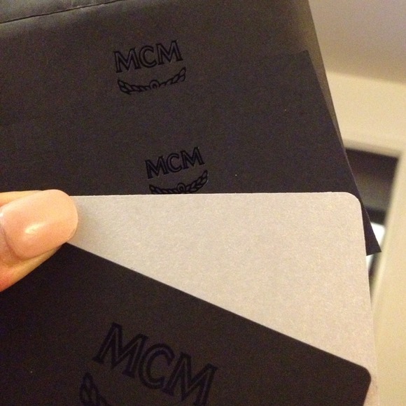 🚫SOLD🚫 😍💯AUTHENTIC💯😍MCM Tote - Picture 4 of 4