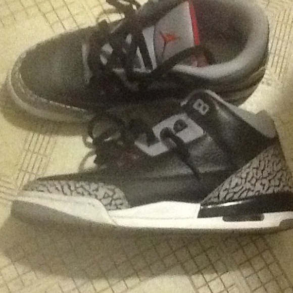 👋✋✋✋✋ SOLD ✋✋✋JORDAN ✨🌟 cement 3s - Picture 2 of 4
