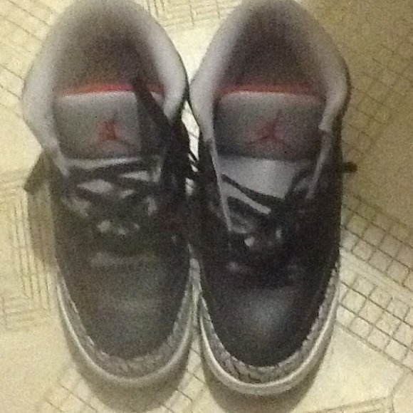 👋✋✋✋✋ SOLD ✋✋✋JORDAN ✨🌟 cement 3s - Picture 3 of 4