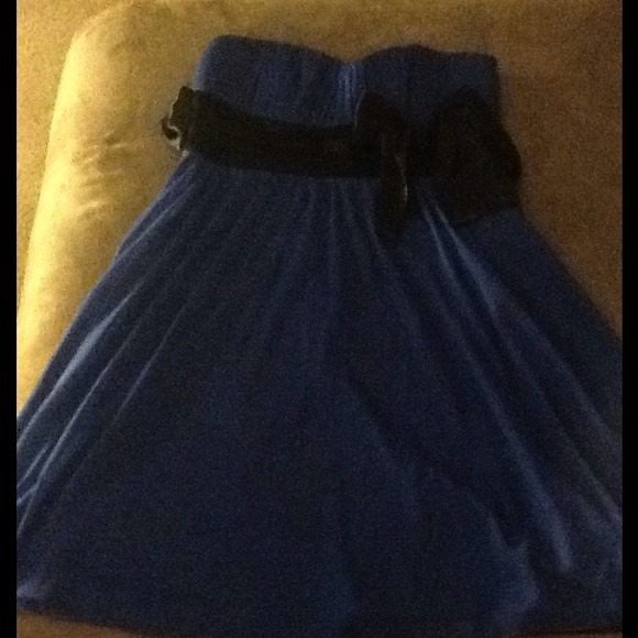 Dress - Picture 1 of 1
