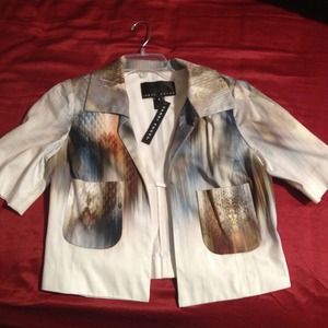 Cropped lightweight jacked