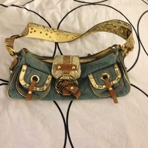 ❌SOLD❌Guess Jean Purse