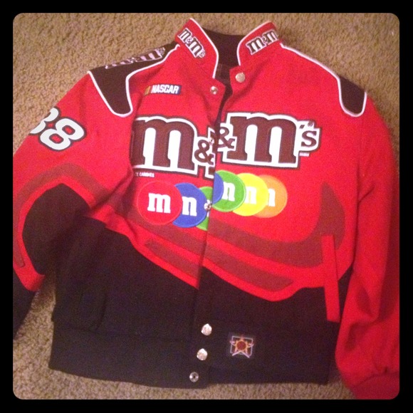 Super cute M&MS racing jacket!! 😍