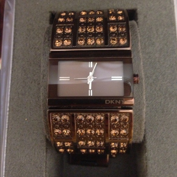 Sold!!! DKNY Crystal Watch - Picture 1 of 4