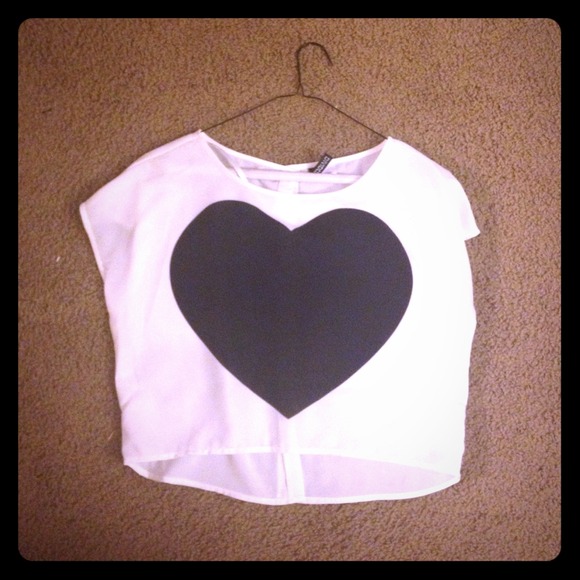 Black heart crop top!