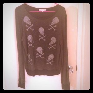 ⭐TRADE⭐wildfox skulls baggy beach jumper